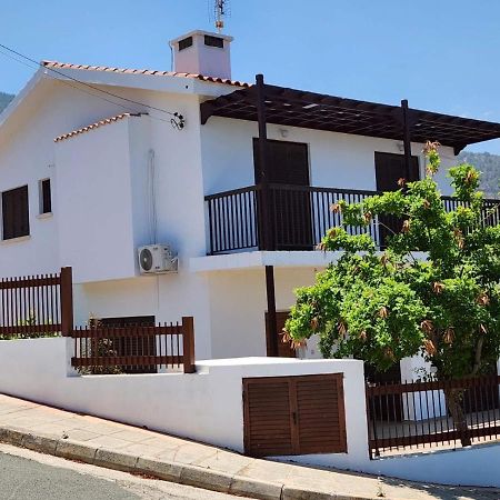 Seaclusion Vacation Villa Помос Экстерьер фото