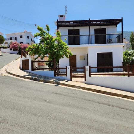Seaclusion Vacation Villa Помос Экстерьер фото
