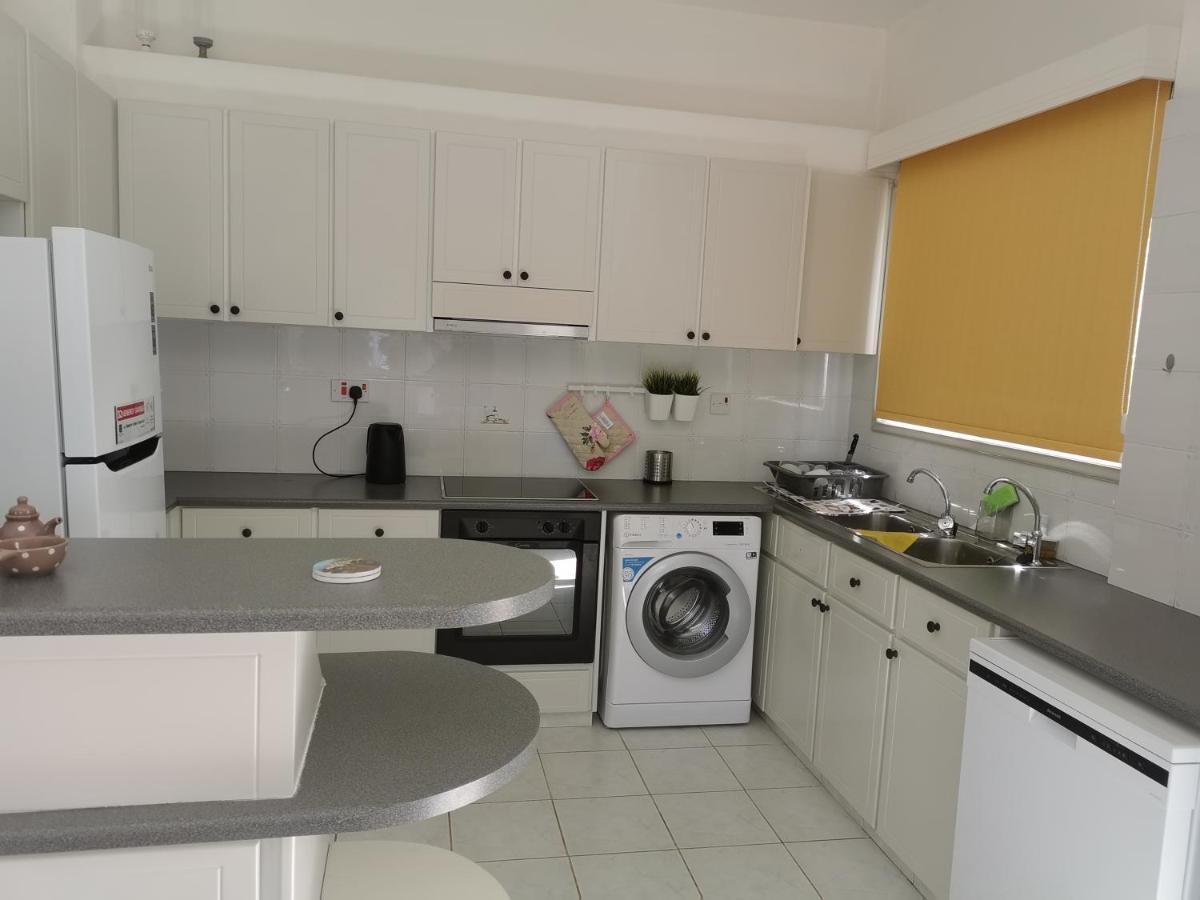 Seaclusion Vacation Villa Помос Экстерьер фото