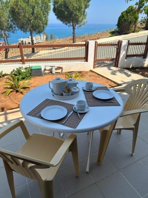 Seaclusion Vacation Villa Помос Экстерьер фото