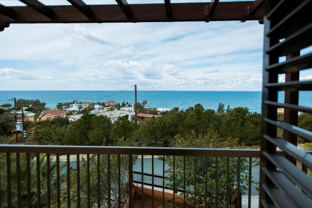 Seaclusion Vacation Villa Помос Экстерьер фото